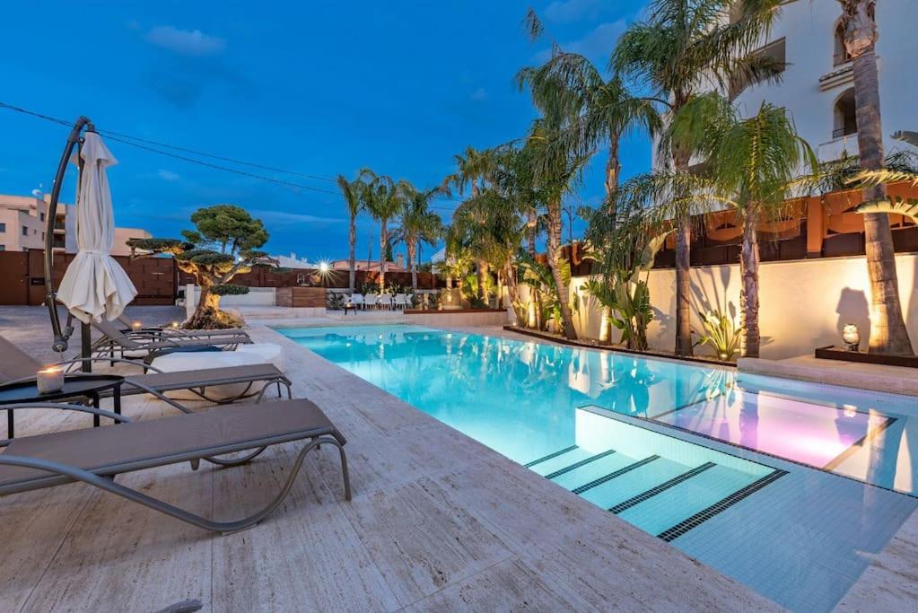 Appartement Lusso E Relax Con Piscina A 2 Minuti Dal Mare à Miami Playa Extérieur photo