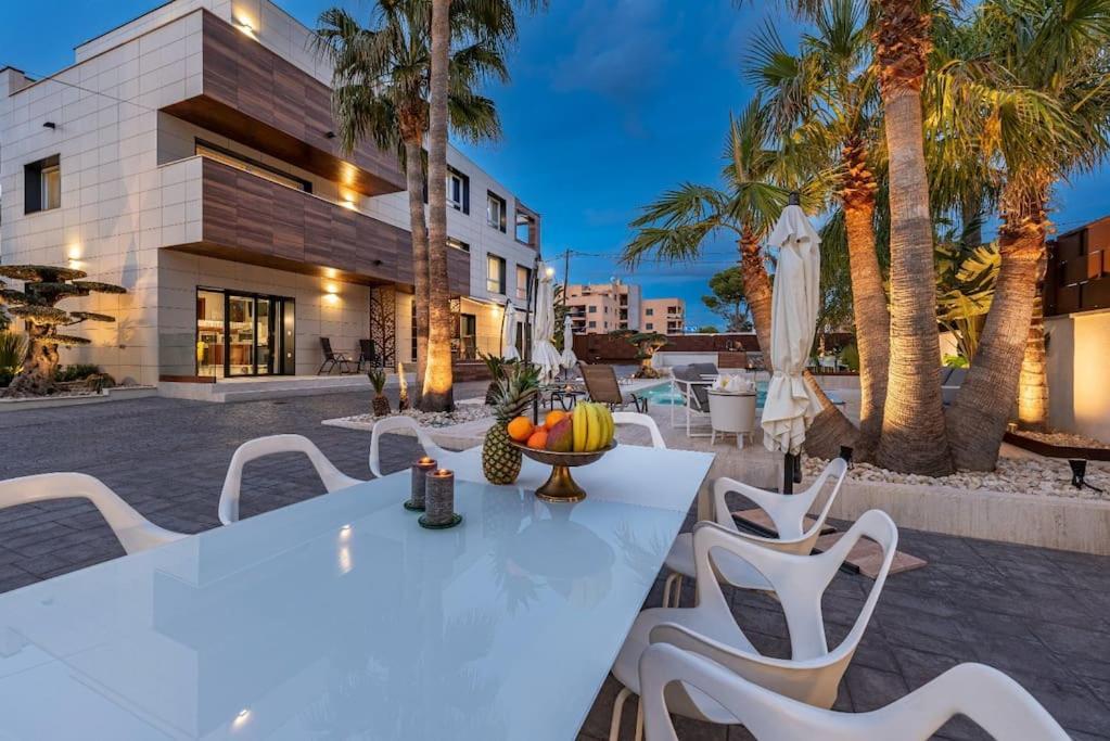 Appartement Lusso E Relax Con Piscina A 2 Minuti Dal Mare à Miami Playa Extérieur photo
