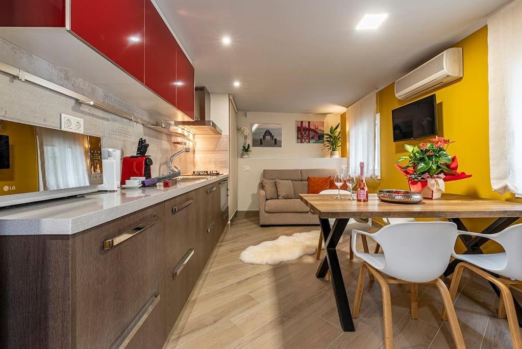 Appartement Lusso E Relax Con Piscina A 2 Minuti Dal Mare à Miami Playa Extérieur photo