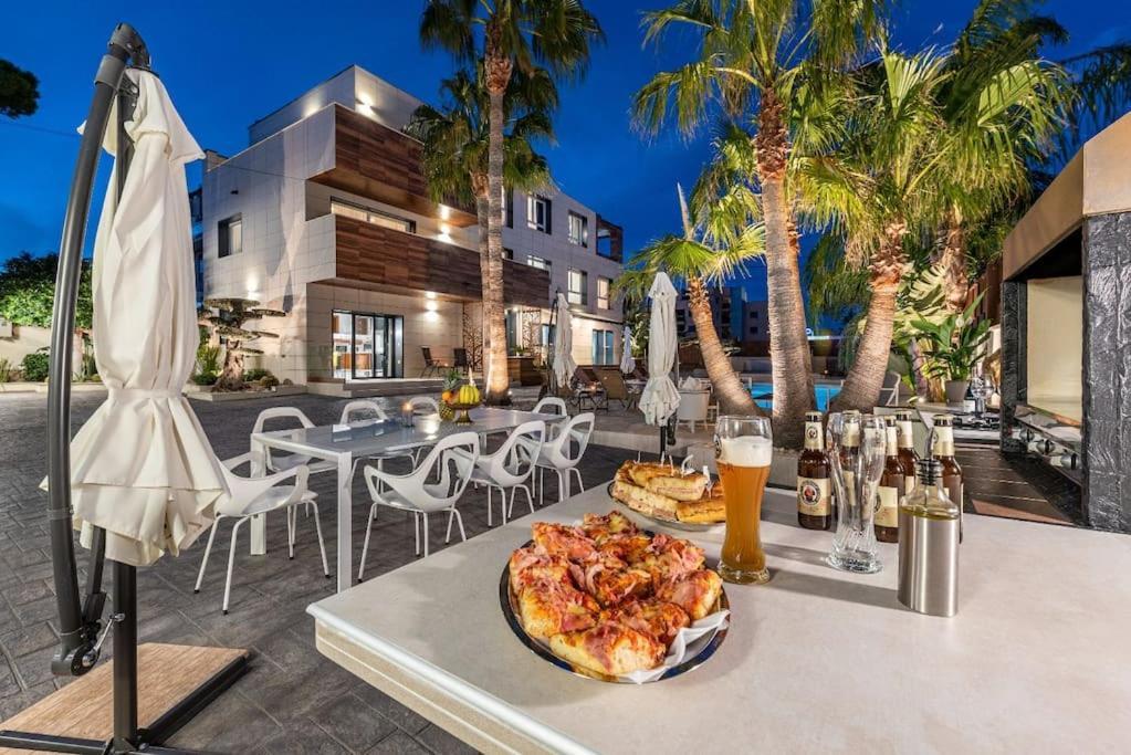 Appartement Lusso E Relax Con Piscina A 2 Minuti Dal Mare à Miami Playa Extérieur photo